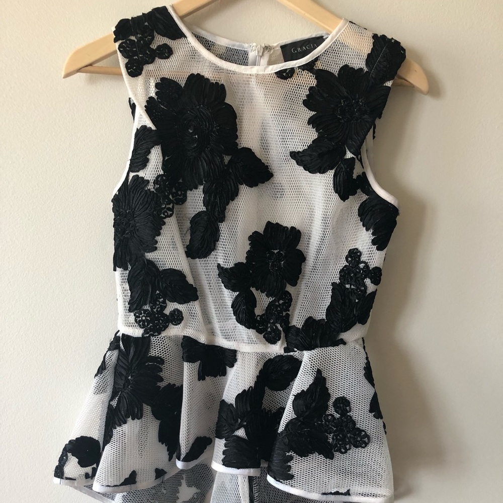 Gracia peplum top